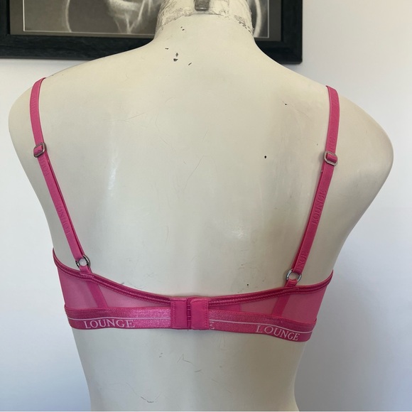 💕2/$35 💕Lounge Pink Lace Bra 34C - Picture 2 of 7